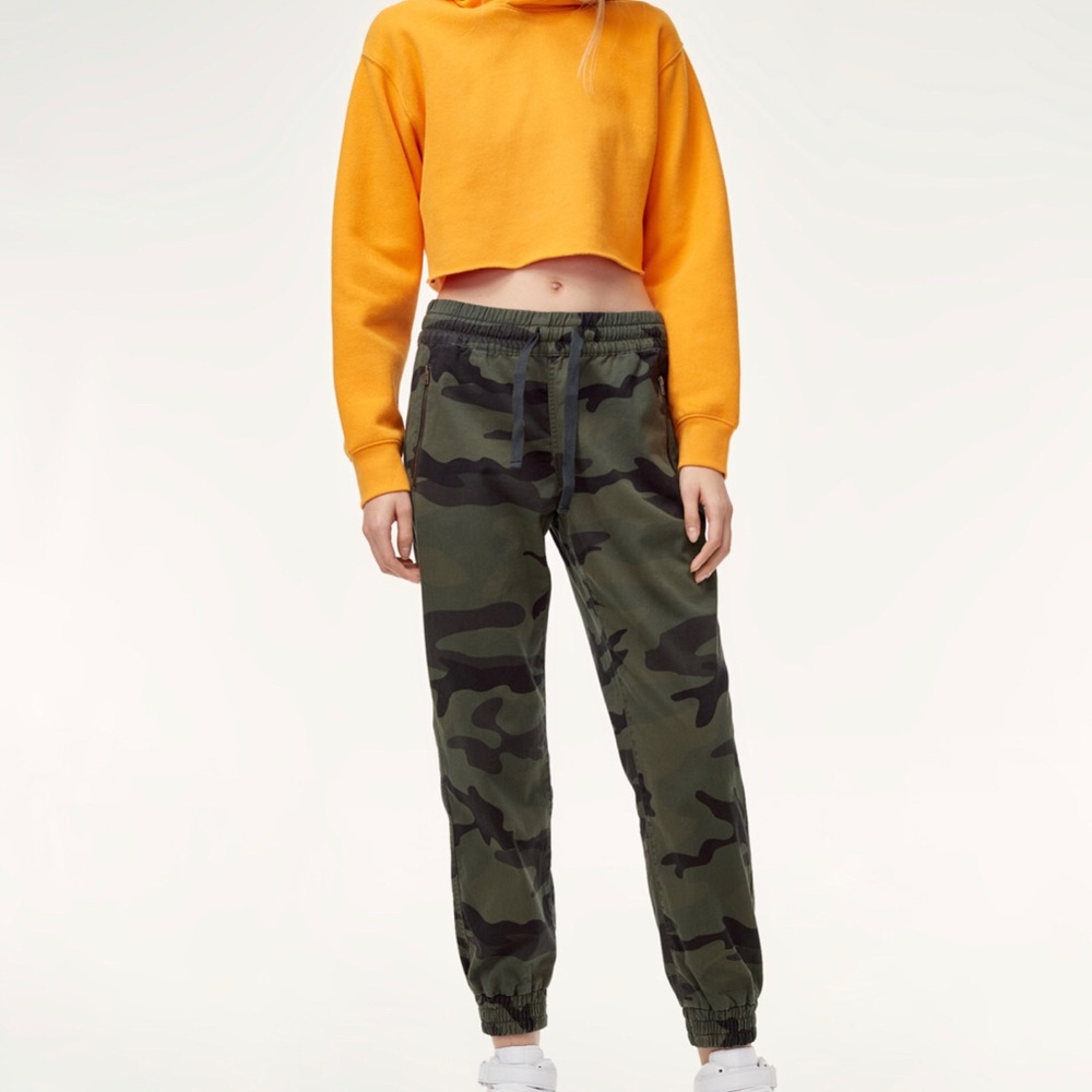 TNA Alix Pant in camo